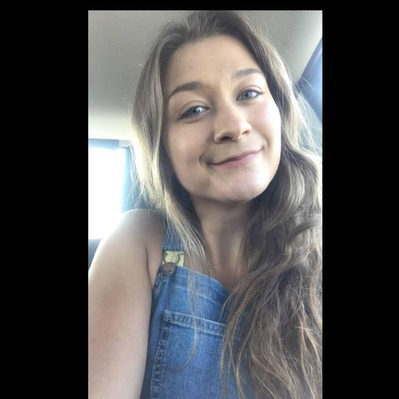 Meet your Posher, Stacy - Picture 1 of 1